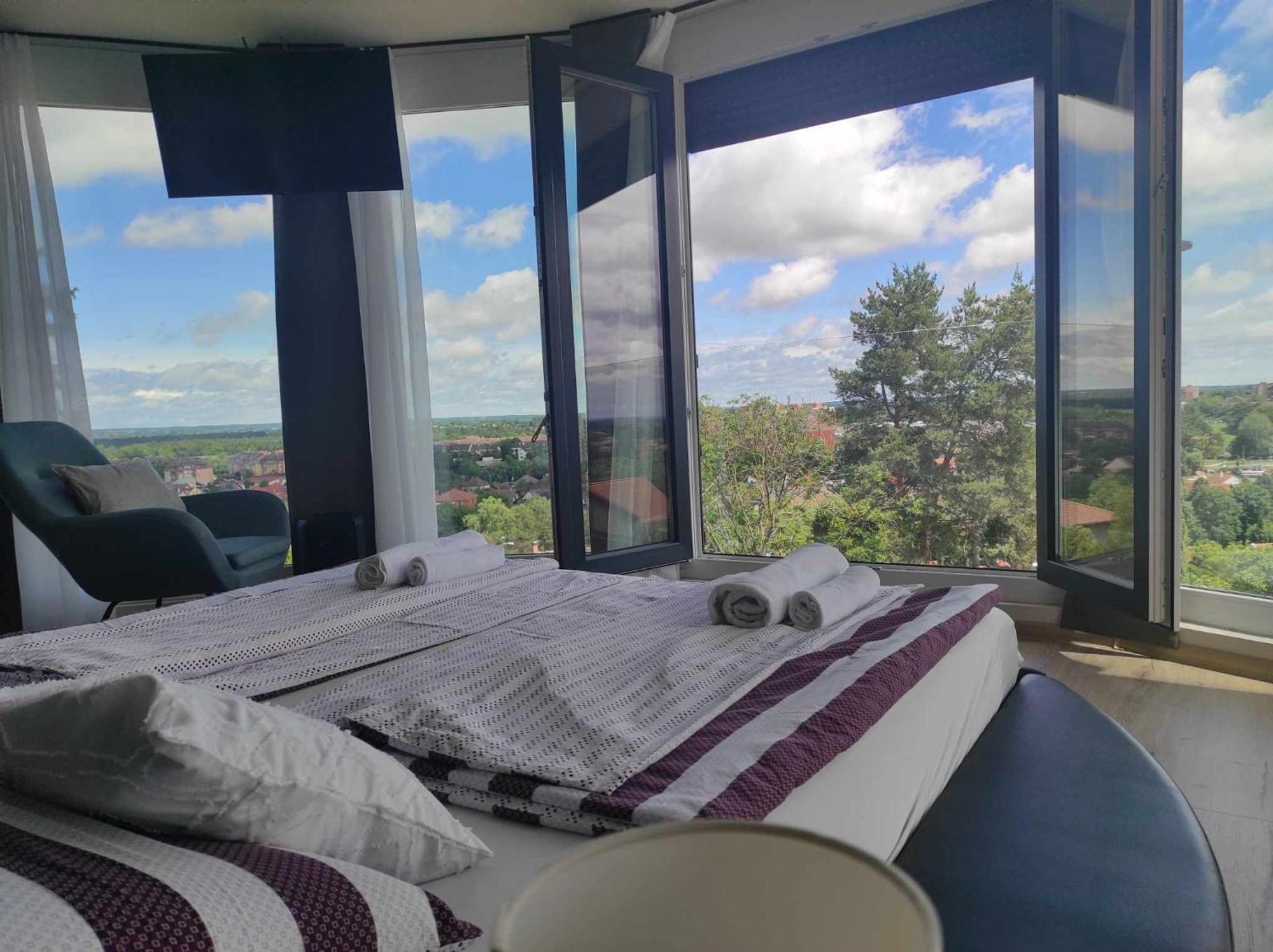 West Panorama Penthouse - Apartment With A Fantastic View Of The City Szombathely Exterior foto